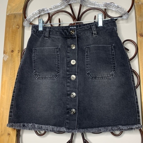 Urban Outfitters BDG Button Down Raw Hem Denim Mini Skirt - Picture 3 of 6
